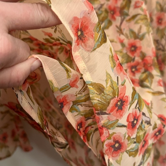 Disney Lauren Conrad Snow White Floral Lace Peasant top size medium - Picture 6 of 7